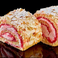 Рулет БИСКОФ (малина и зефир) 2,5кг Венето